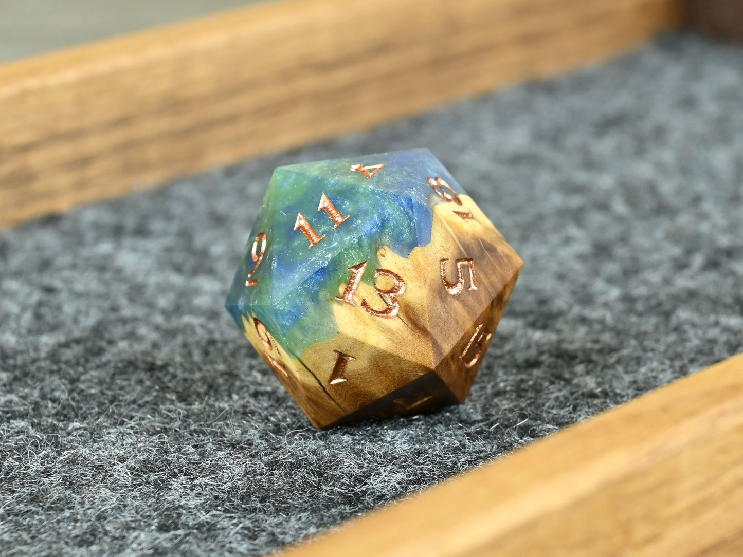 Brown mallee burl wood d20 dice for D&D ttrpg