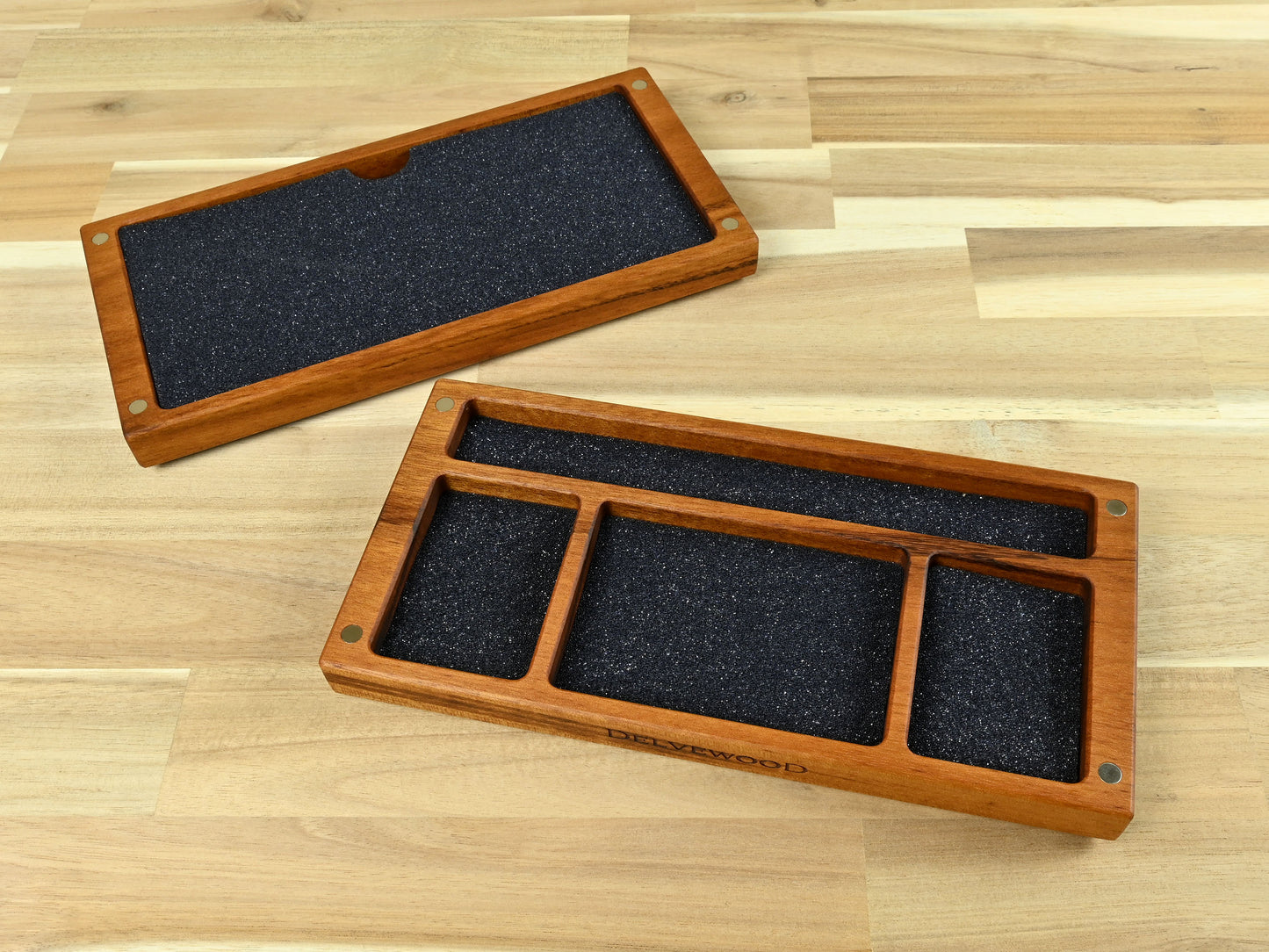 Goncalo Alves Delver's kit dice box and ray with Dragon engraving for dnd rpg