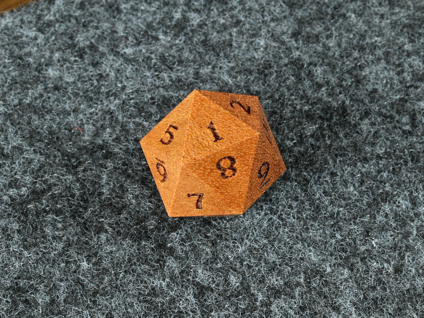 goncalo alves wood spindown d20