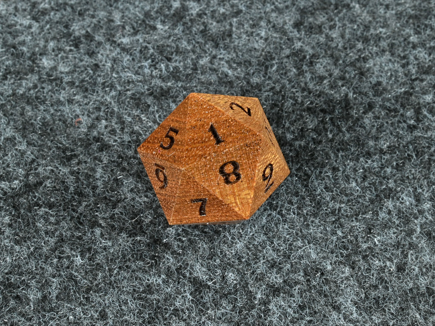 Sapele wood spindown d20