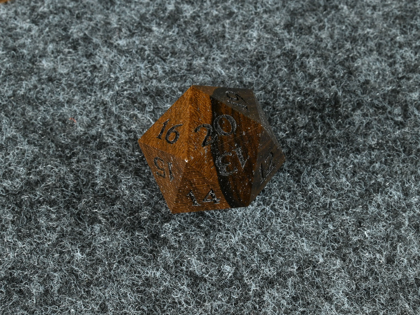 Ziricote wood spindown d20
