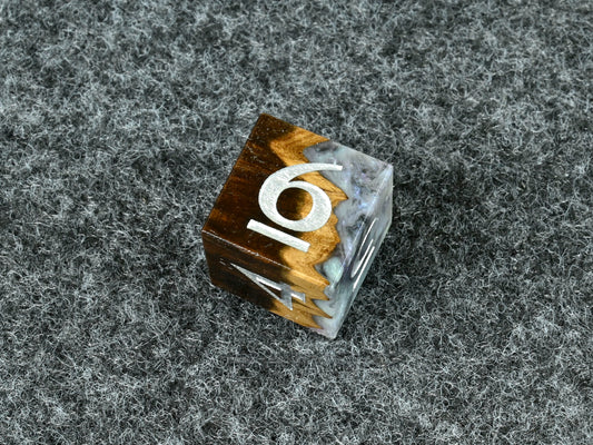 Abalone - Brown Mallee Burl D6 for dnd ttrpg