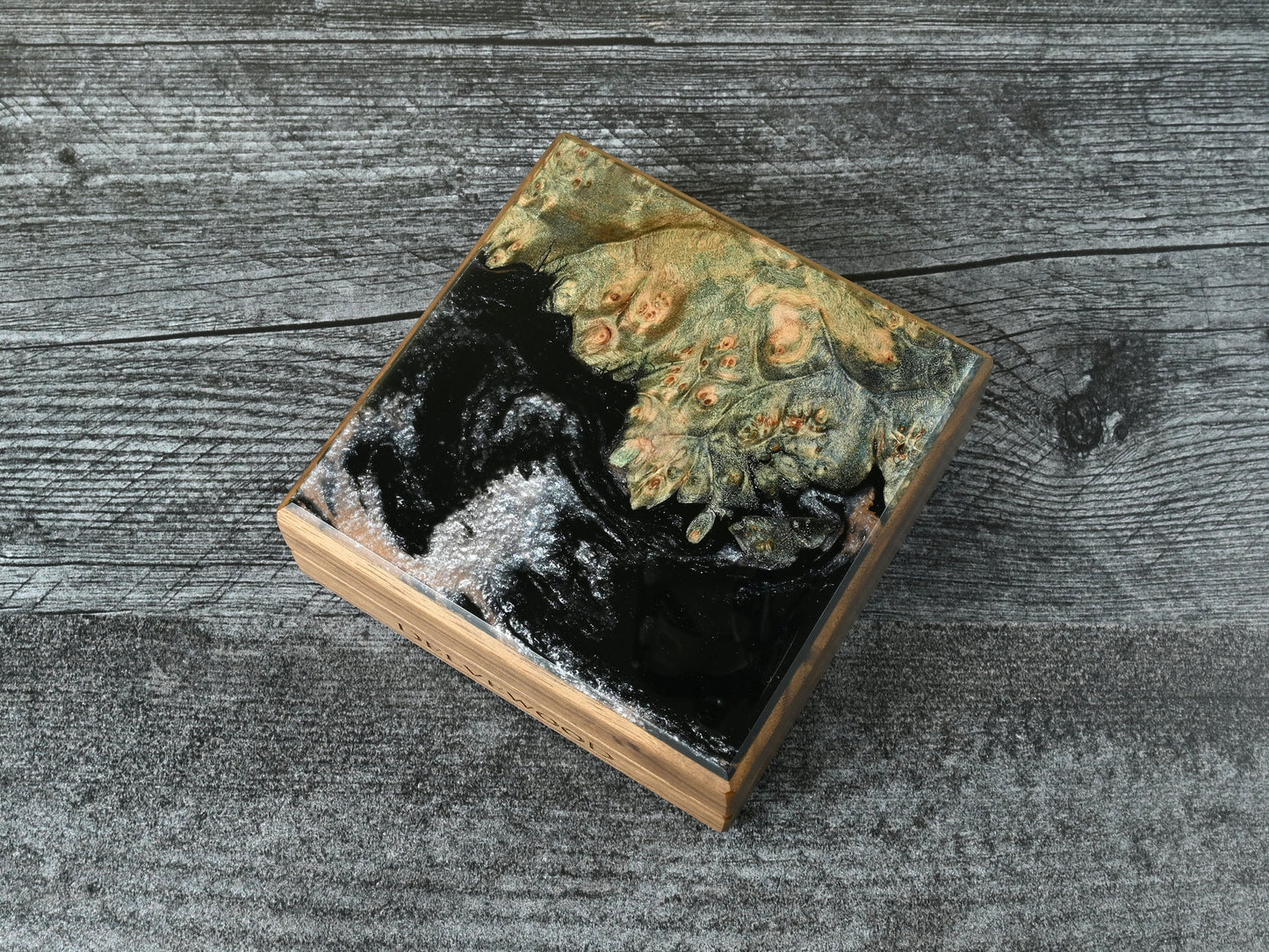 Walnut little delver dice box with green/blue maple burl top veneer and black / pearl white resin. D&D ttrpg.