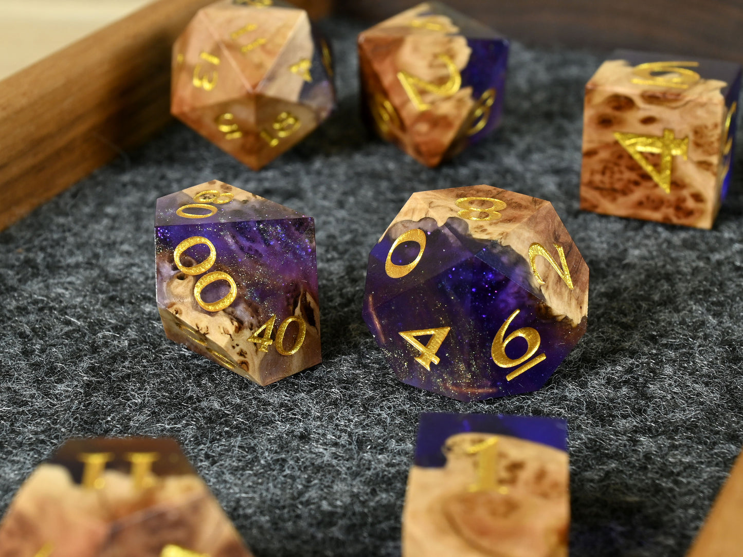 Majesty vasticola burl wood and resin dice set dnd tabletop rpg