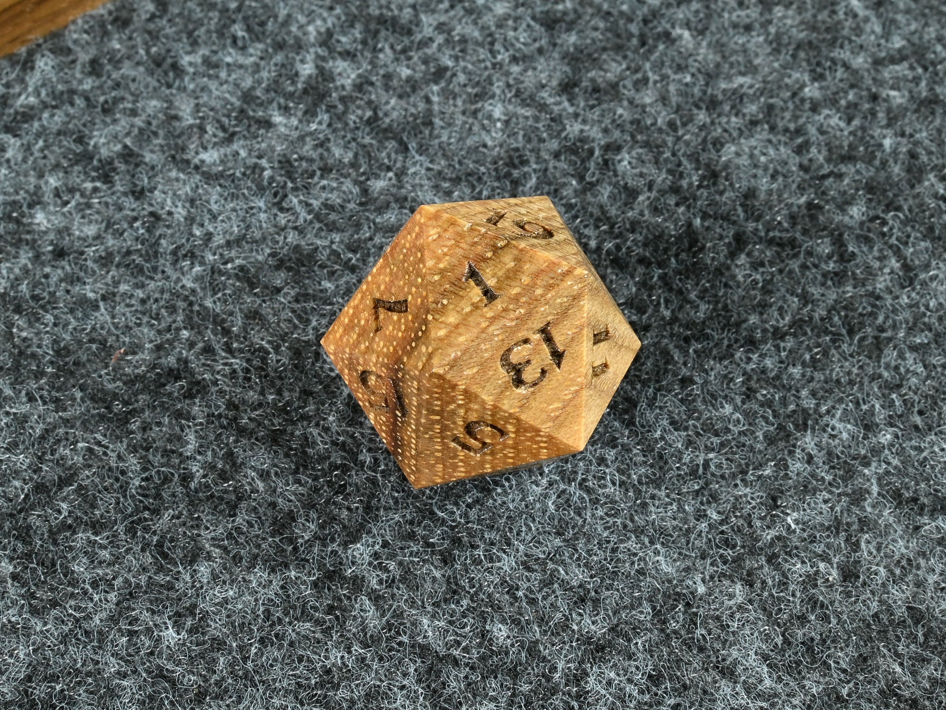 Hickory wood D20 for dnd rpg