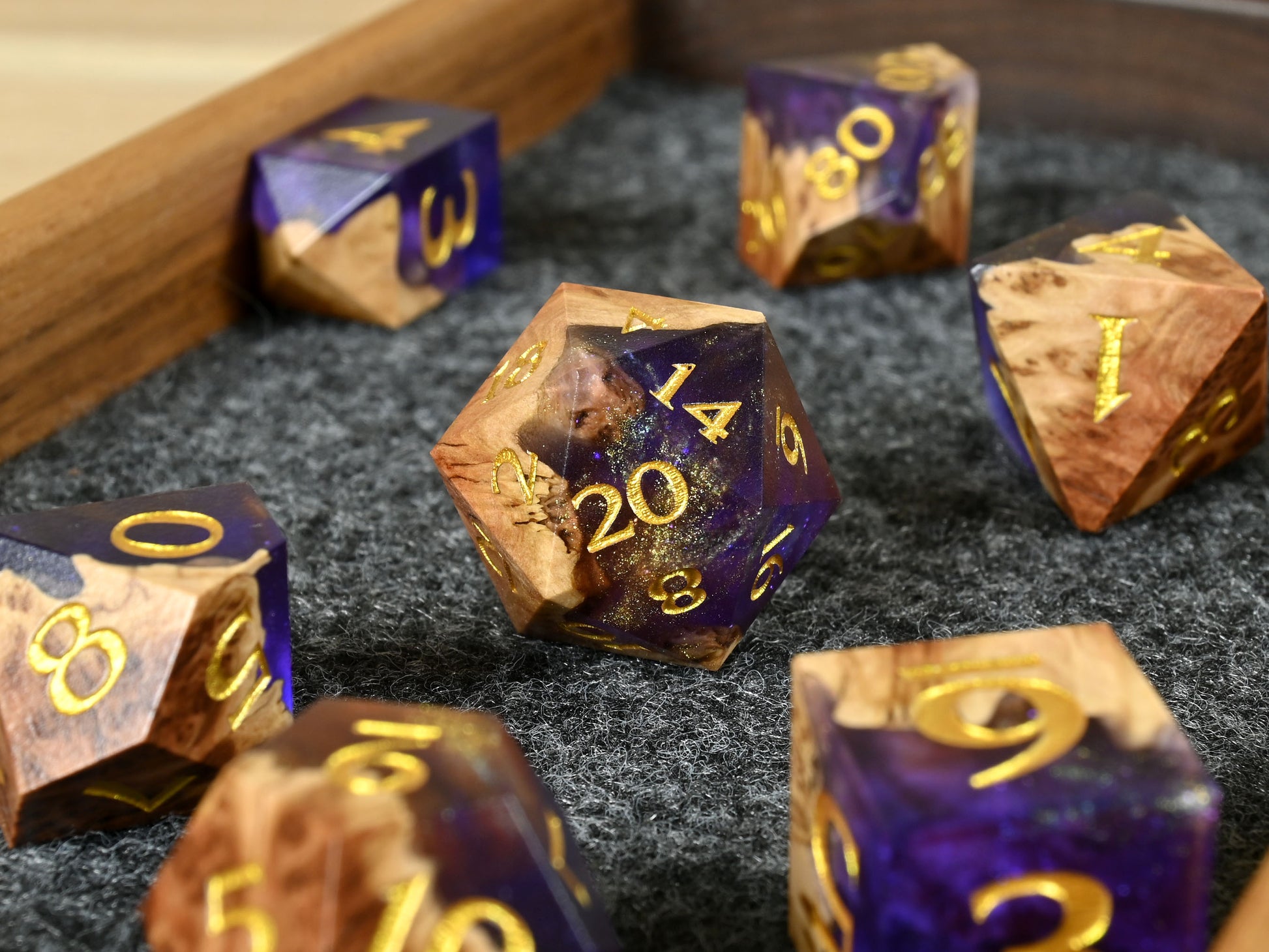 Majesty vasticola burl wood and resin dice set dnd tabletop rpg