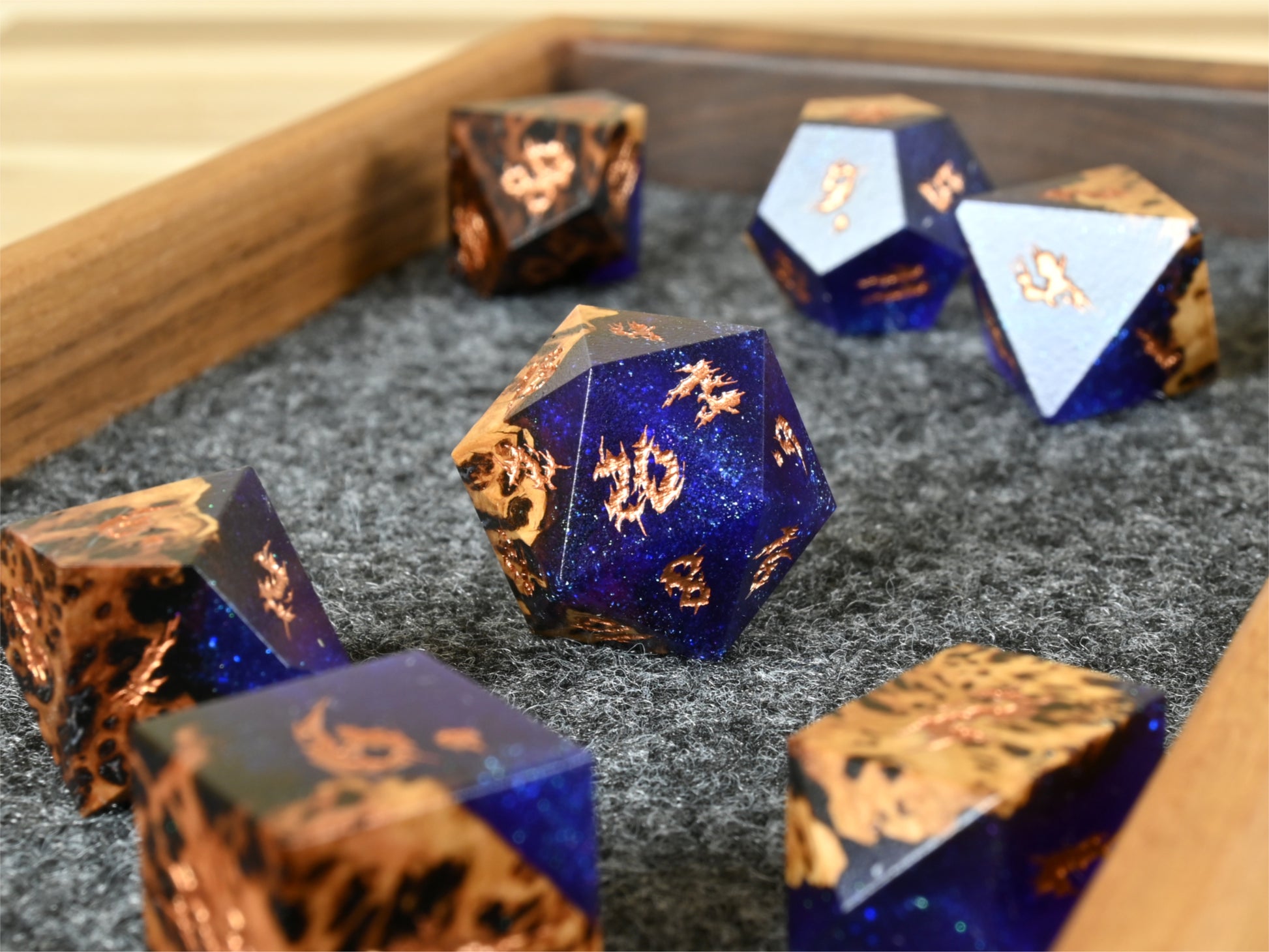 witches night york gum burl wood and resin hybrid dice set