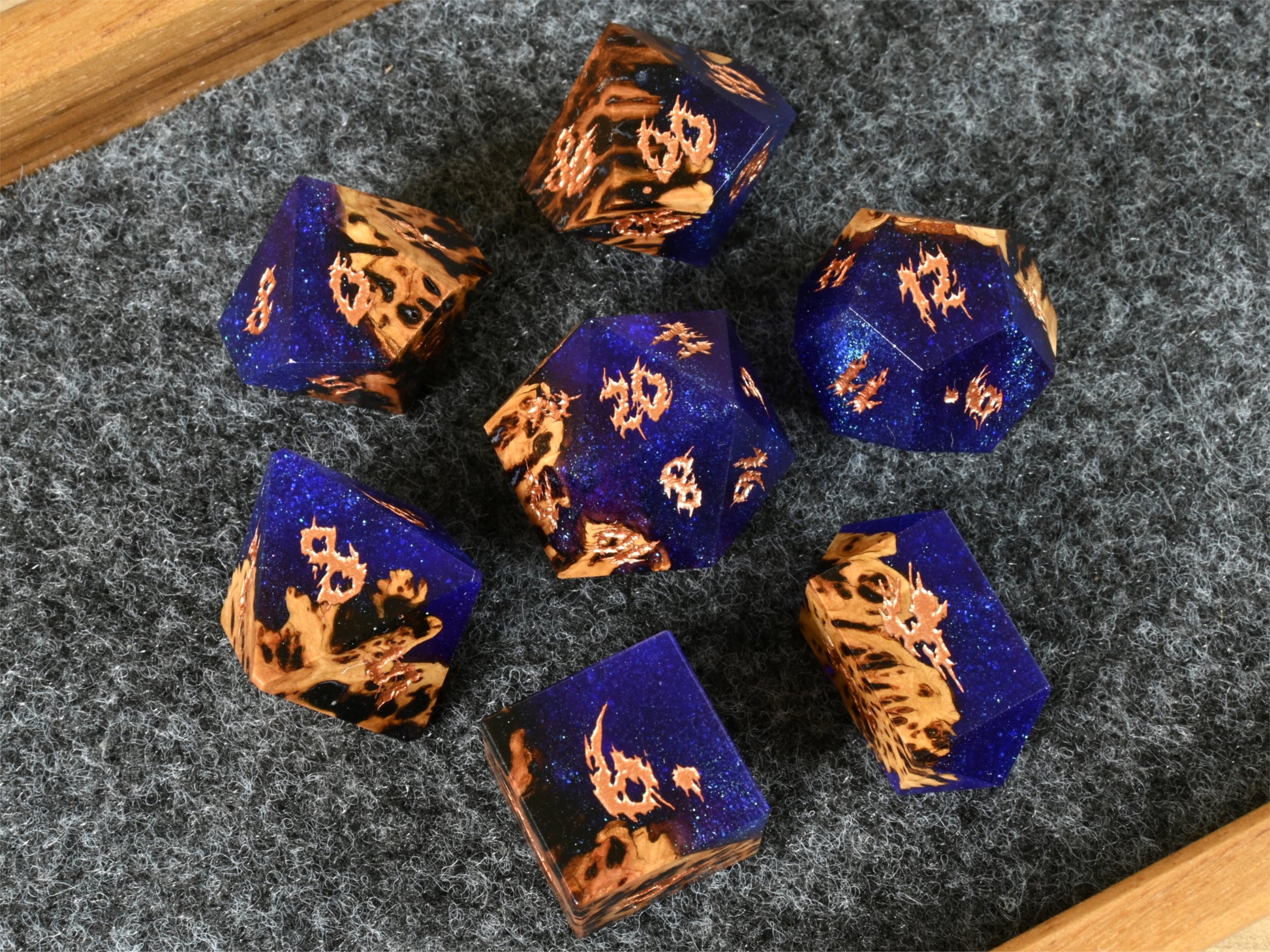 witches night york gum burl wood and resin hybrid dice set